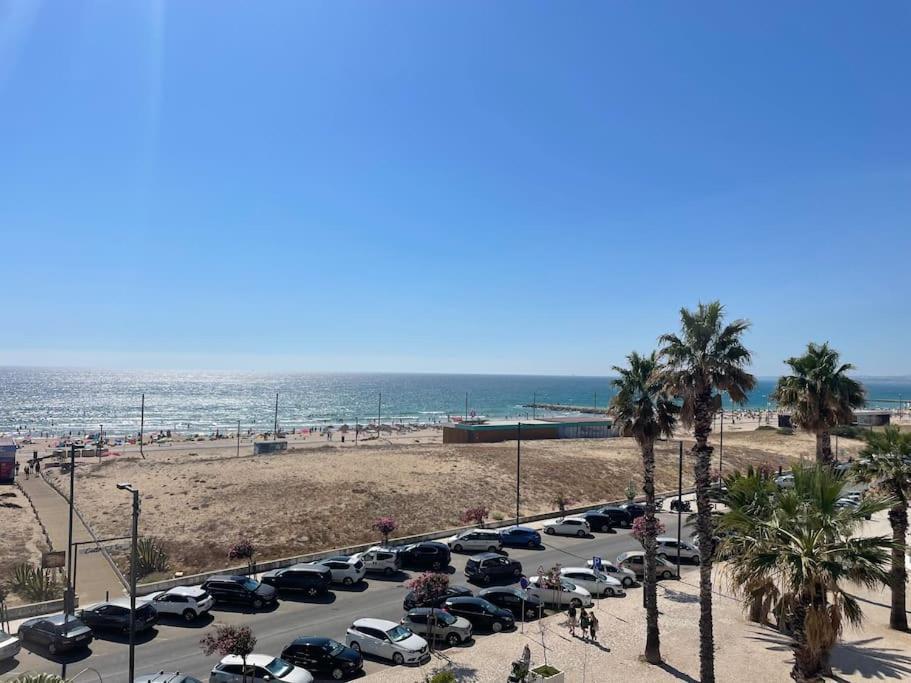 דירות קוסטה דה קפאריקה The View Costa Caparica מראה חיצוני תמונה